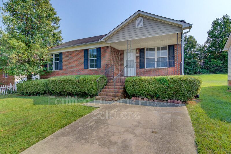 Available June 7 | 3-Bedroom, 2-Bath Home in Greensboro property image
