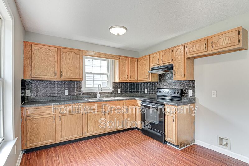 Available June 7 | 3-Bedroom, 2-Bath Home in Greensboro property image