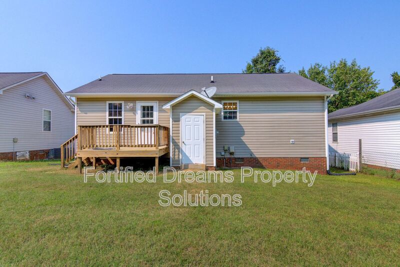 Available June 7 | 3-Bedroom, 2-Bath Home in Greensboro property image