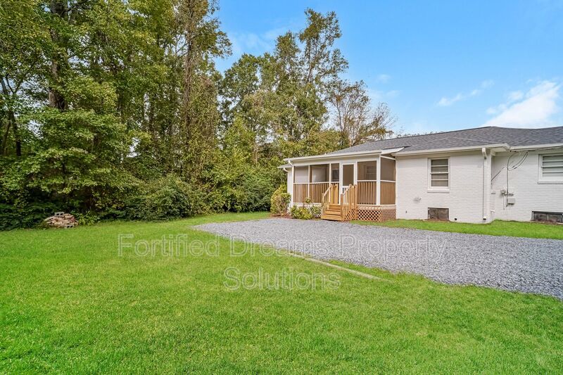 Incredible 3 Bedroom & 2 bathroom Archdale House full of Charm! property image