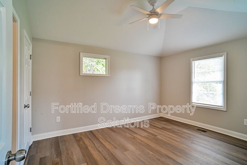Incredible 3 Bedroom & 2 bathroom Archdale House full of Charm! property image