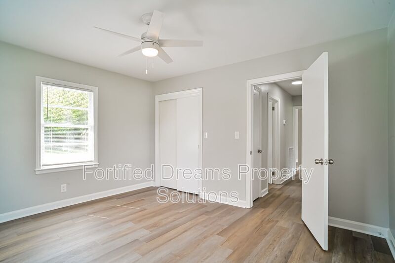 Incredible 3 Bedroom & 2 bathroom Archdale House full of Charm! property image