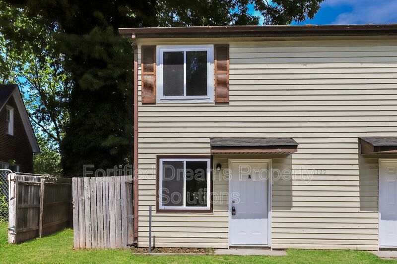 2 bed 1.5 bath townhouse in High Point- Accepting vouchers property image
