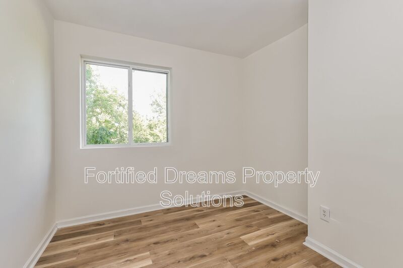 2 bed 1.5 bath townhouse in High Point- Accepting vouchers property image