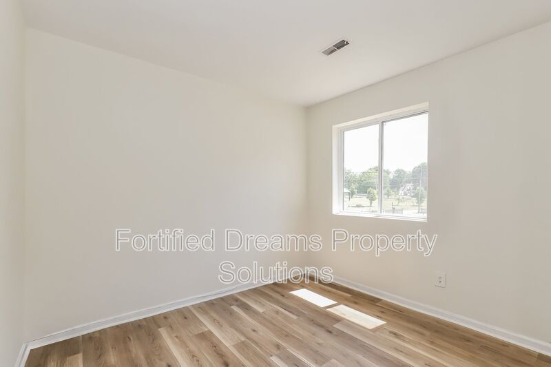 2 bed 1.5 bath townhouse in High Point- Accepting vouchers property image