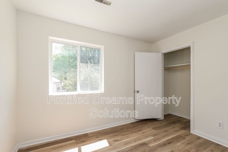 2 bed 1.5 bath townhouse in High Point- Accepting vouchers property image