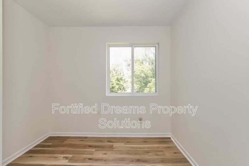 2 bed, 1 and a half bath- townhouse style duplex in High Point- Accepting Housing Vouchers property image