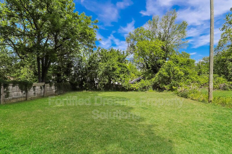 2 bed, 1 and a half bath- townhouse style duplex in High Point- Accepting Housing Vouchers property image