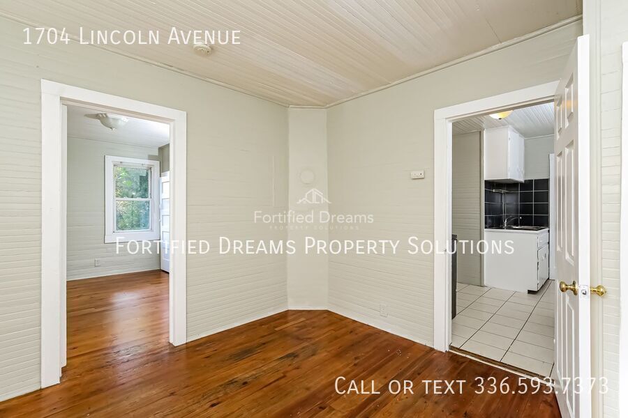 Start Here: $100 Off for 3 Months — 1704 Lincoln Ave property image