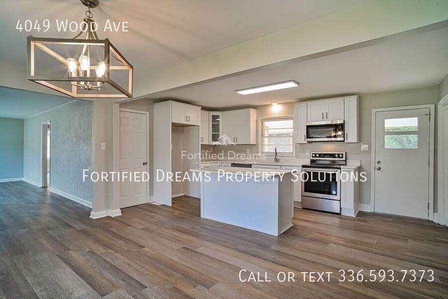 Incredible 3 Bedroom & 2 bathroom Archdale House full of Charm! property image