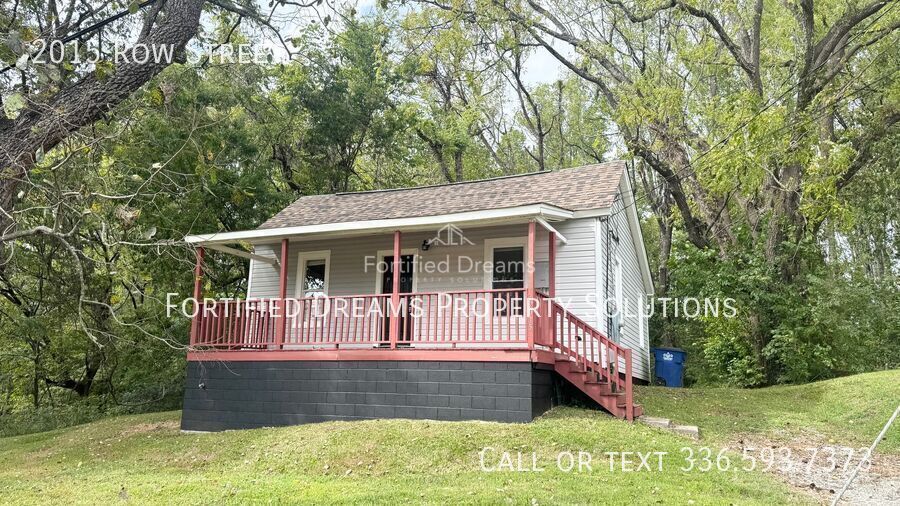 2015 Row Street | 2 Bed & 1 Bath property image