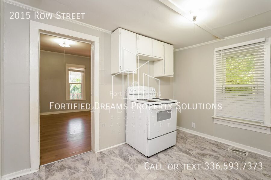 2015 Row Street | 2 Bed & 1 Bath property image