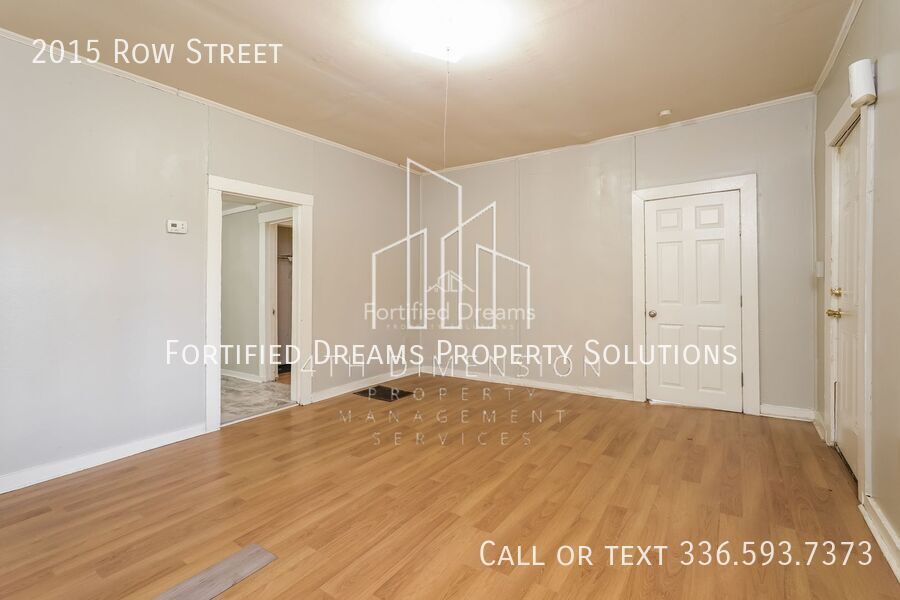 2015 Row Street | 2 Bed & 1 Bath property image