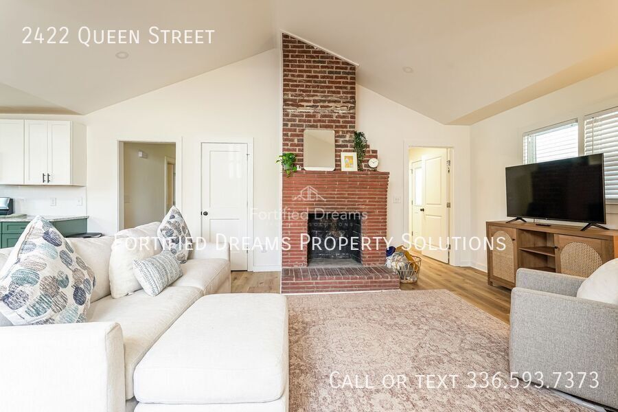 Queen’s Quarters! 6BR 3B Near Atrium Health & WFU property image