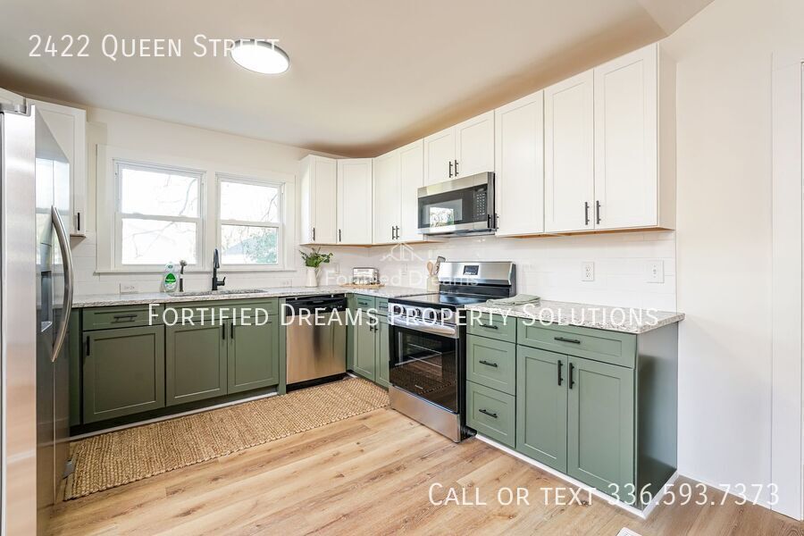 Queen’s Quarters! 6BR 3B Near Atrium Health & WFU property image