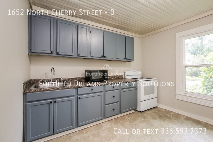 1652 North Cherry Street | Rent by the Room in Winston Salem property image