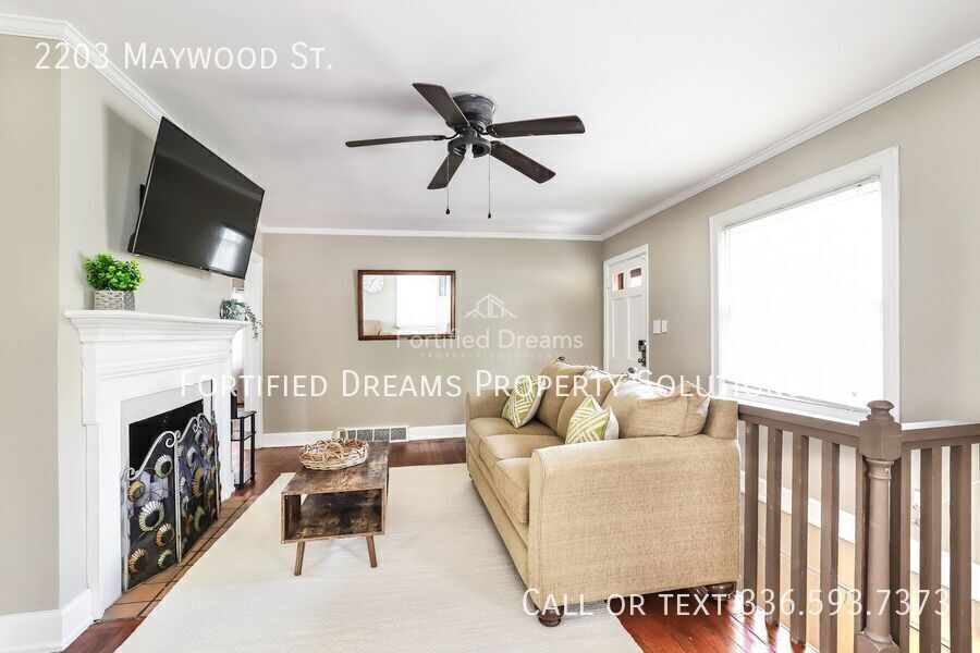 Maywood Muse The Stylish GSO City Retreat | Walkable Vibes & Historic Charm property image