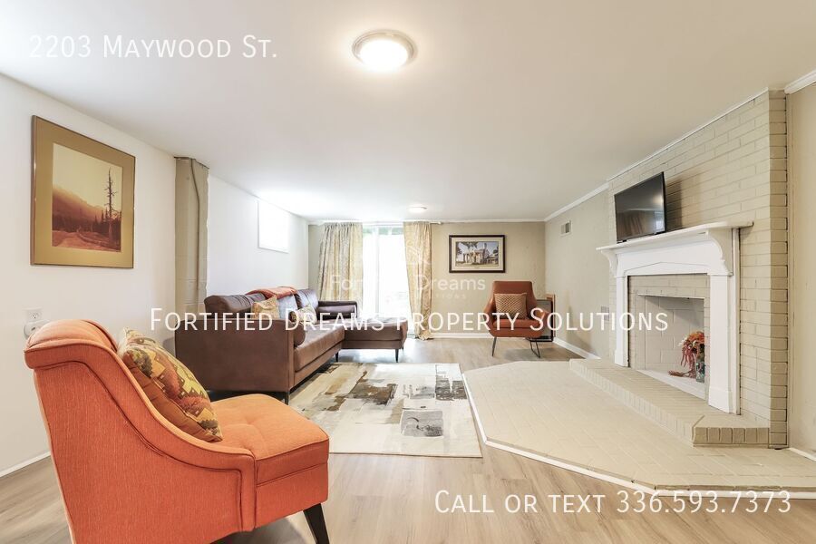 Maywood Muse The Stylish GSO City Retreat | Walkable Vibes & Historic Charm property image
