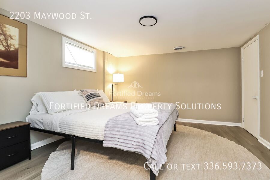 Maywood Muse The Stylish GSO City Retreat | Walkable Vibes & Historic Charm property image