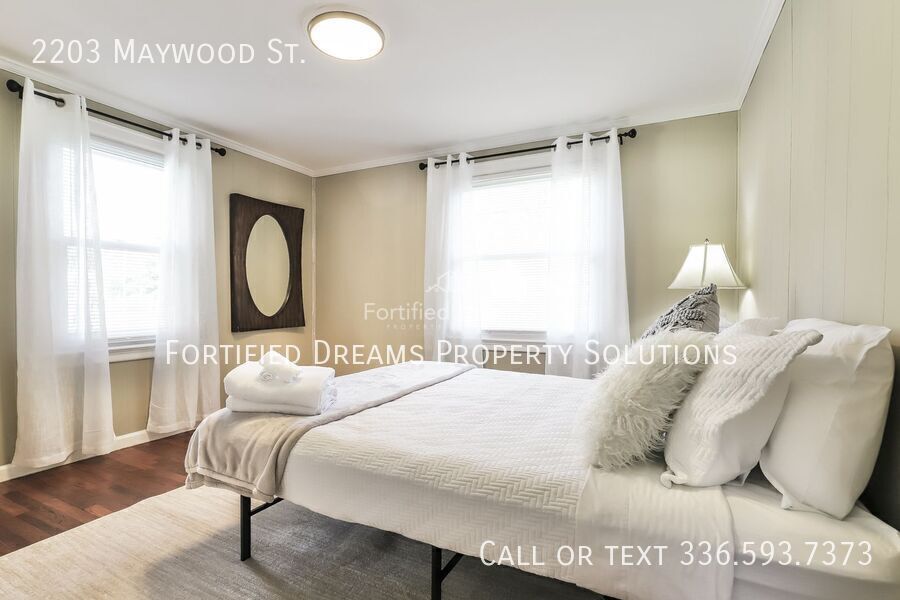 Maywood Muse The Stylish GSO City Retreat | Walkable Vibes & Historic Charm property image