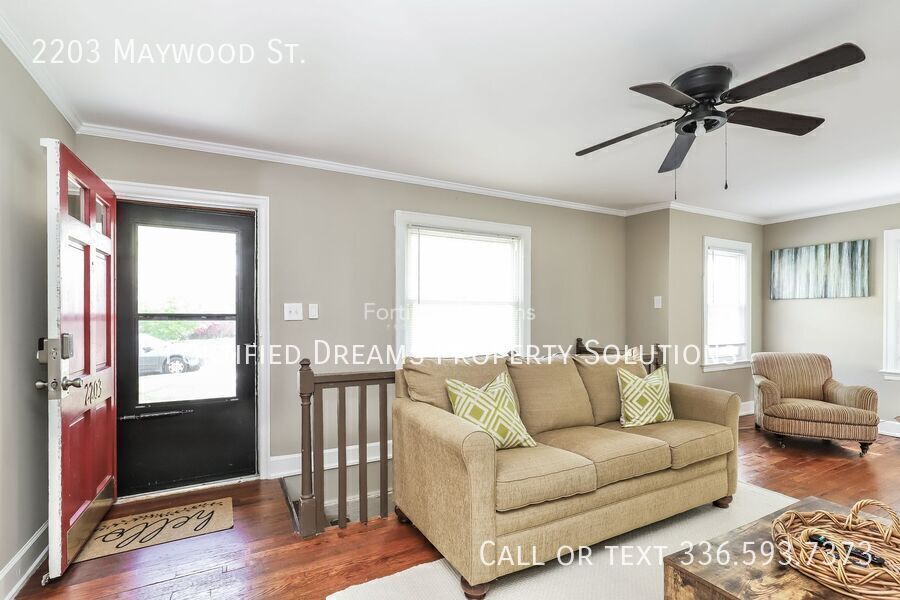 Maywood Muse The Stylish GSO City Retreat | Walkable Vibes & Historic Charm property image