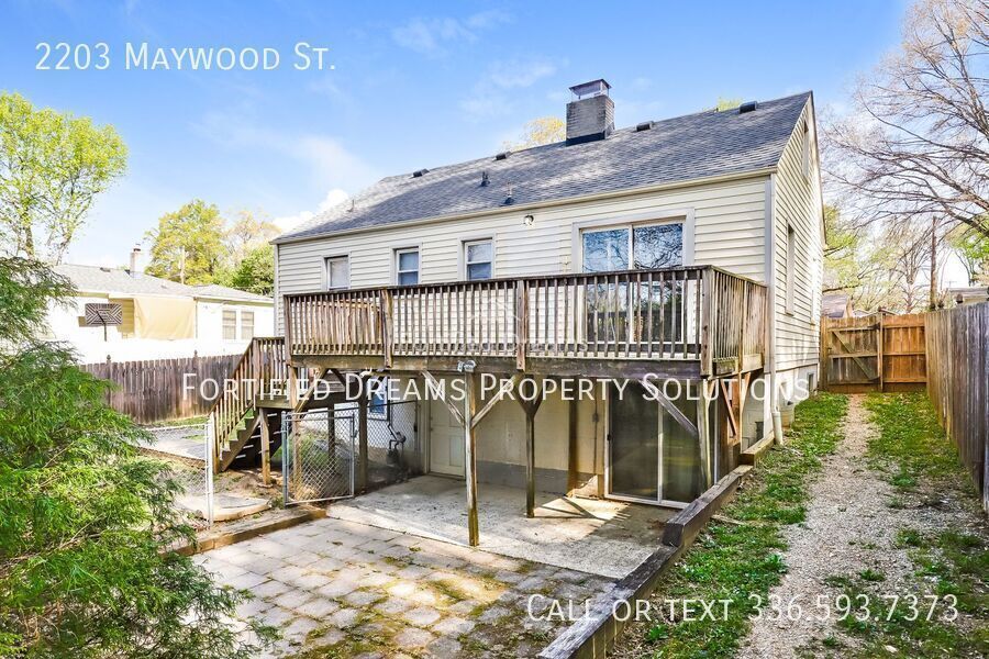 Maywood Muse The Stylish GSO City Retreat | Walkable Vibes & Historic Charm property image