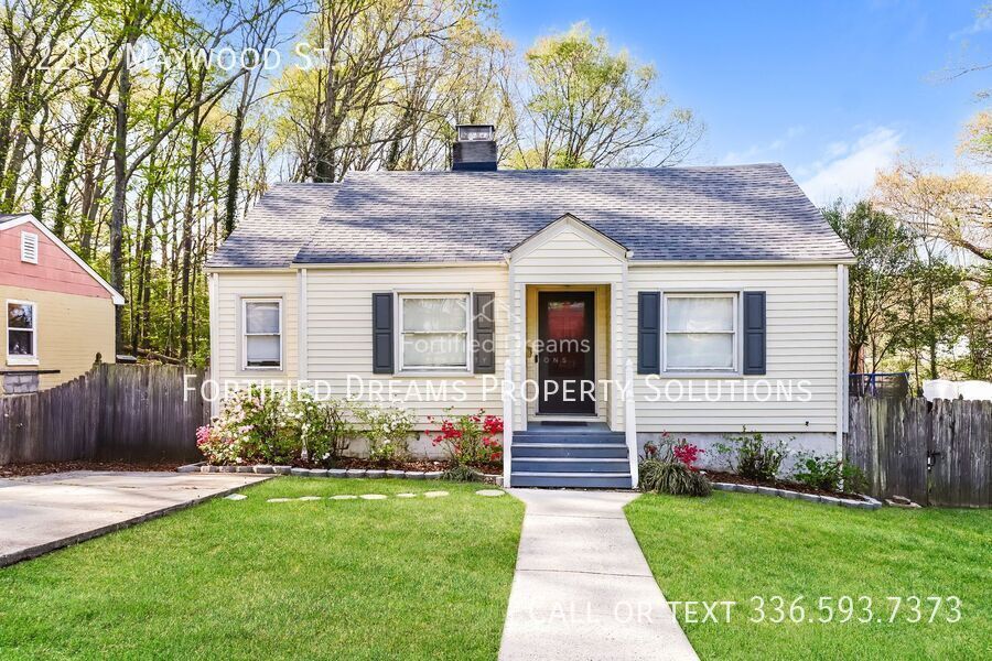 Maywood Muse The Stylish GSO City Retreat | Walkable Vibes & Historic Charm property image