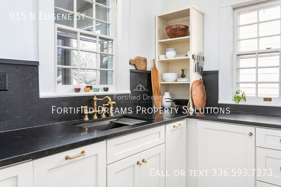 The Greensboro Gallery House w/ Private Office + Sauna | Walkable Fisher Park | Turnkey Luxury Living property image
