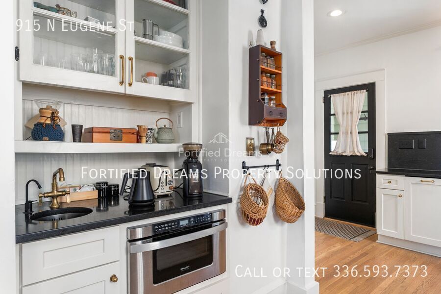 The Greensboro Gallery House w/ Private Office + Sauna | Walkable Fisher Park | Turnkey Luxury Living property image