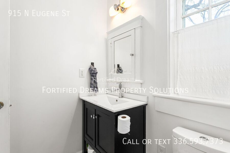 The Greensboro Gallery House w/ Private Office + Sauna | Walkable Fisher Park | Turnkey Luxury Living property image