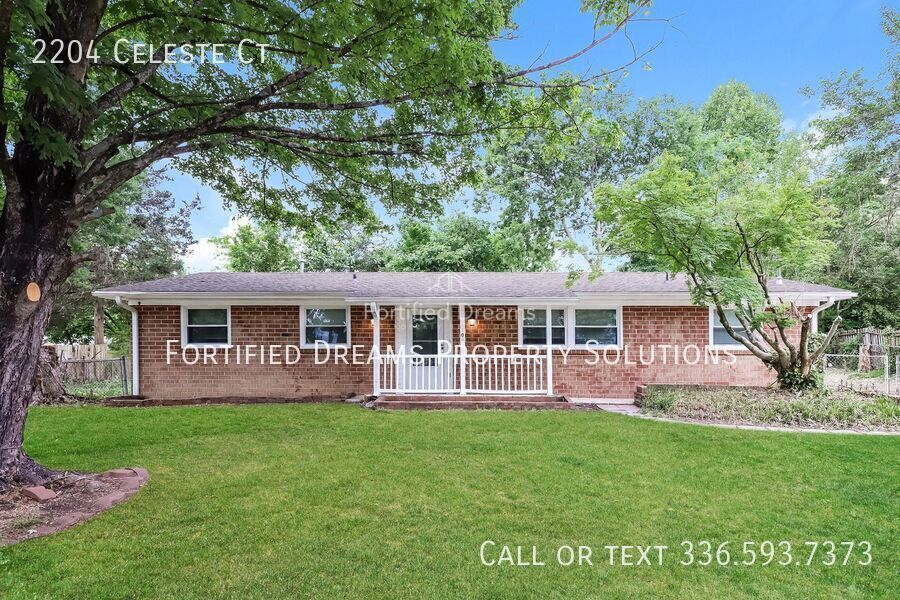 3 bedroom, 1.5 bath, brick ranch on cul-de-sac, fully fenced back yard, Greensboro property image