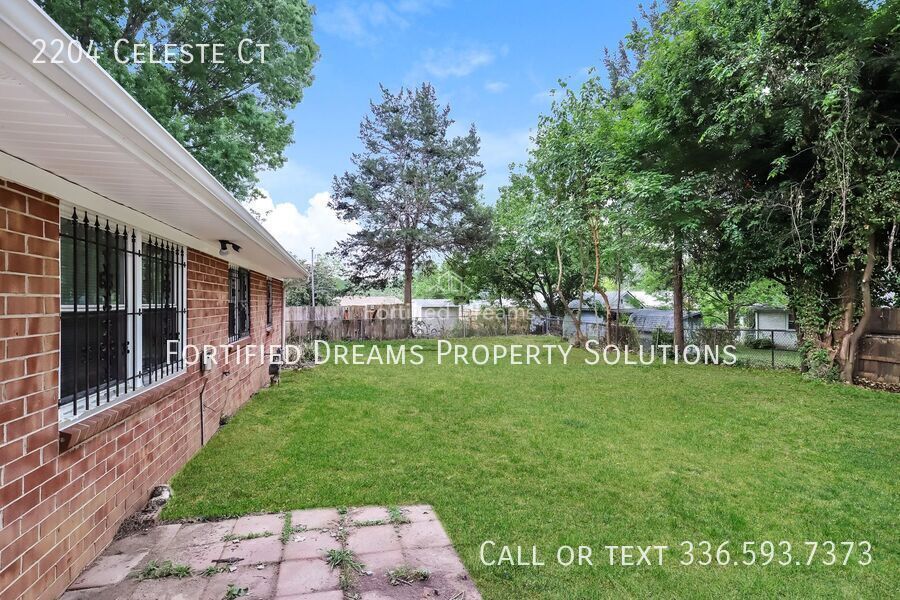 3 bedroom, 1.5 bath, brick ranch on cul-de-sac, fully fenced back yard, Greensboro property image