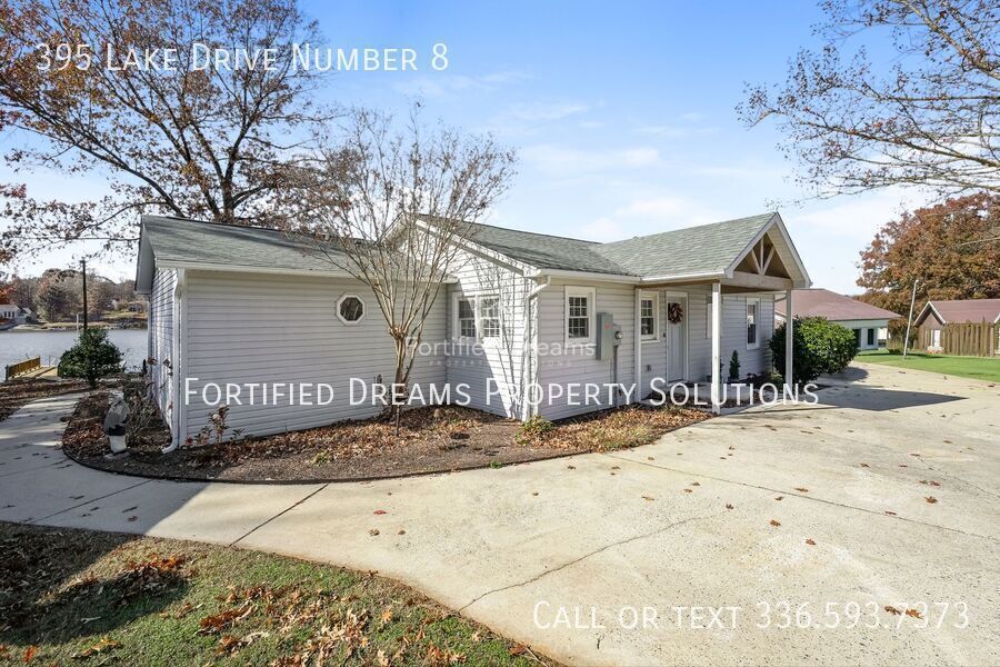 Cozy Lake House on Abbots Creek, Lexington NC property image