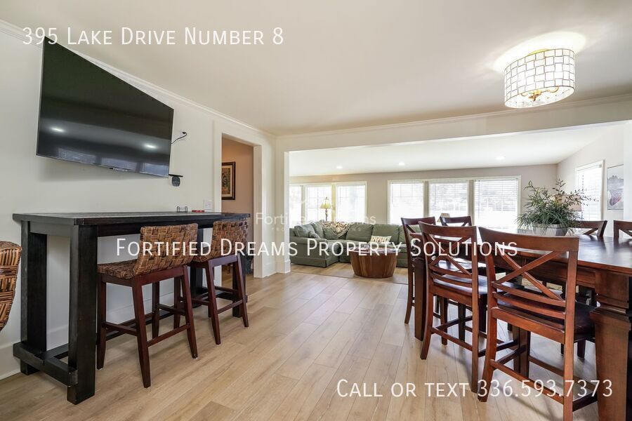 Cozy Lake House on Abbots Creek, Lexington NC property image