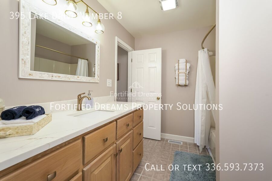 Cozy Lake House on Abbots Creek, Lexington NC property image