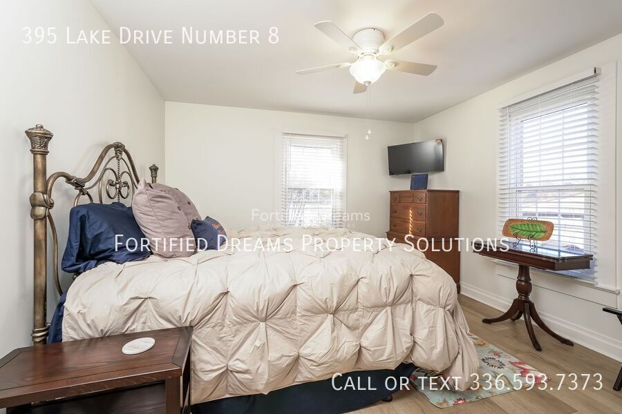 Cozy Lake House on Abbots Creek, Lexington NC property image