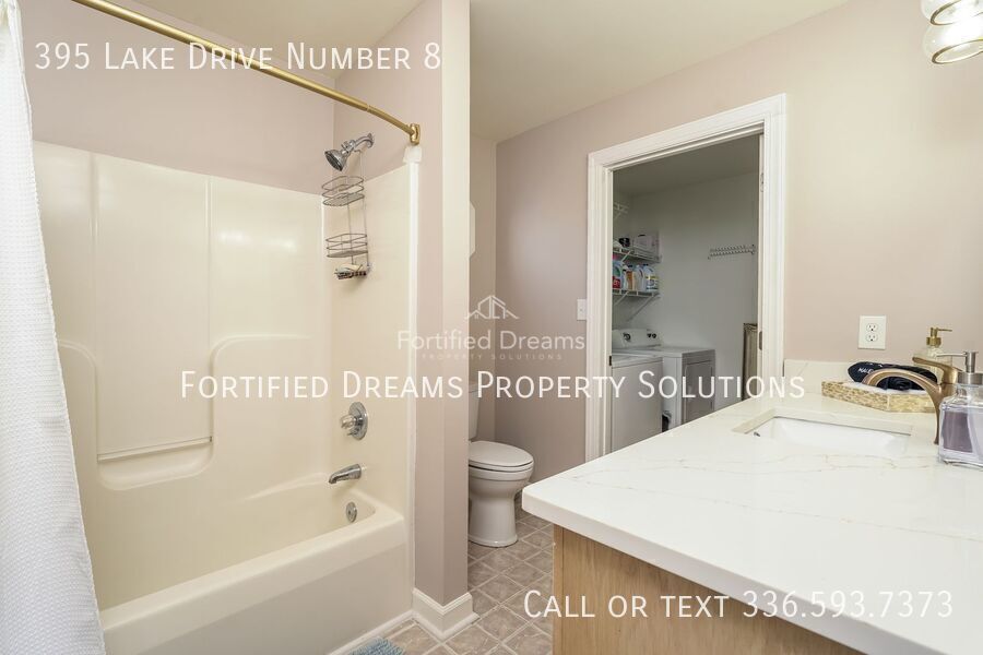 Cozy Lake House on Abbots Creek, Lexington NC property image