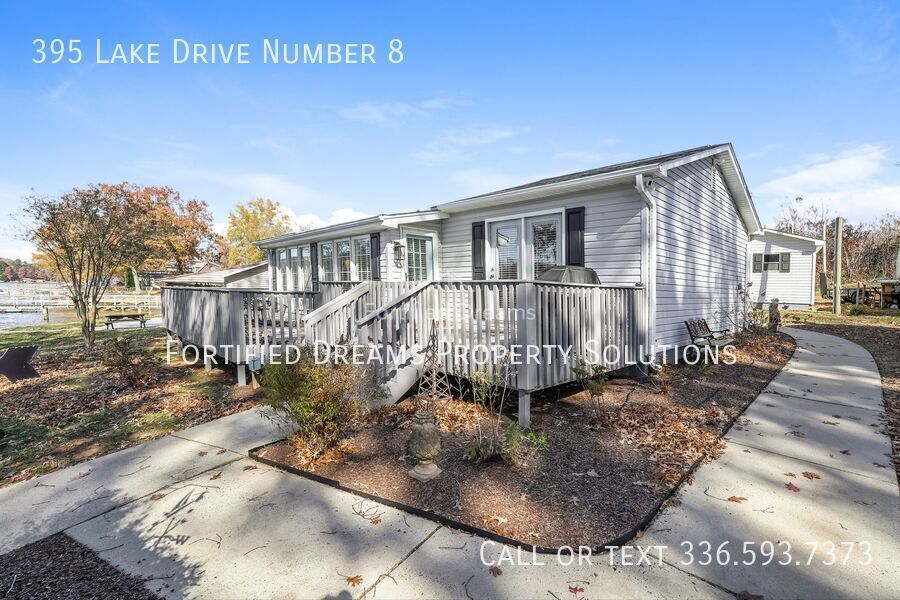 Cozy Lake House on Abbots Creek, Lexington NC property image