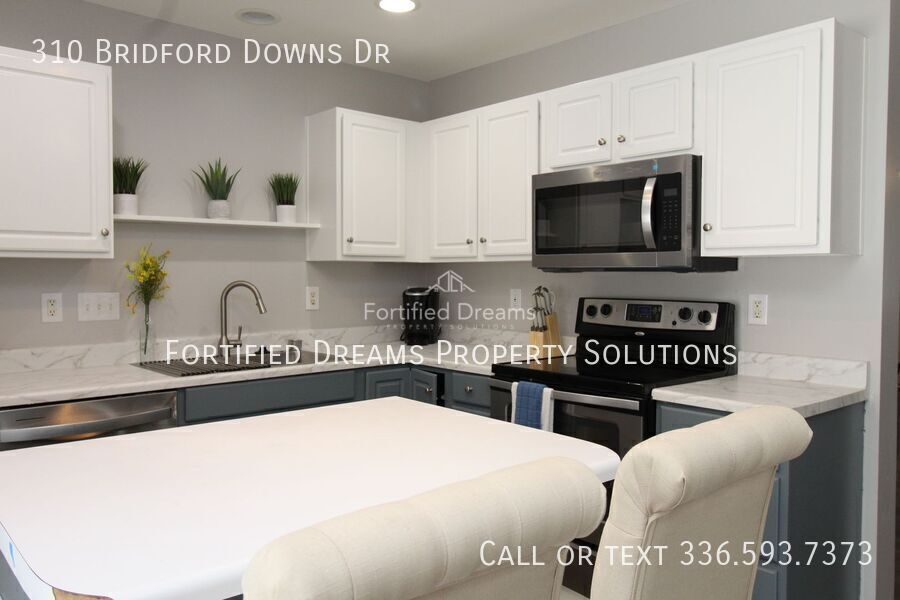 The Cozy Corner on Bridford Downs Short-term and Mid-term rental only property image