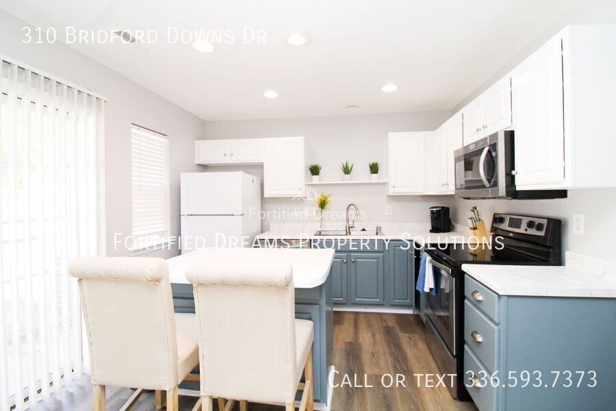 The Cozy Corner on Bridford Downs Short-term and Mid-term rental only property image