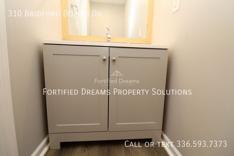 The Cozy Corner on Bridford Downs Short-term and Mid-term rental only property image