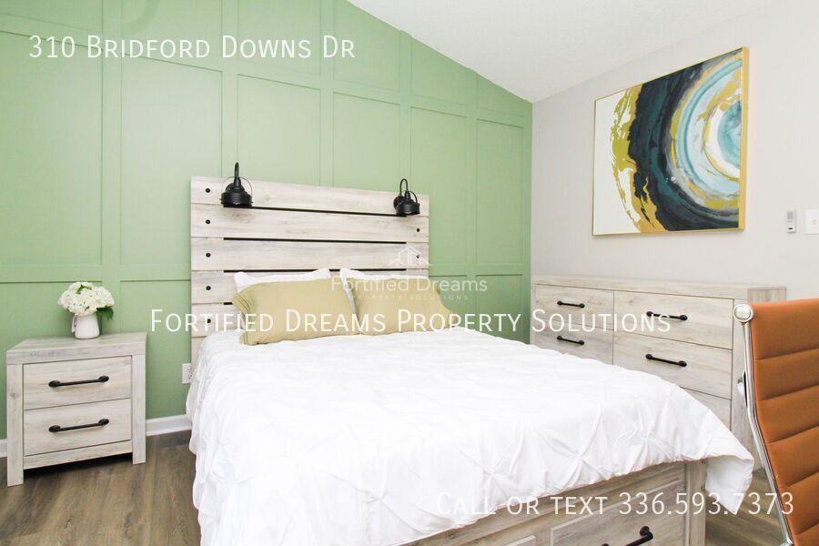 The Cozy Corner on Bridford Downs Short-term and Mid-term rental only property image