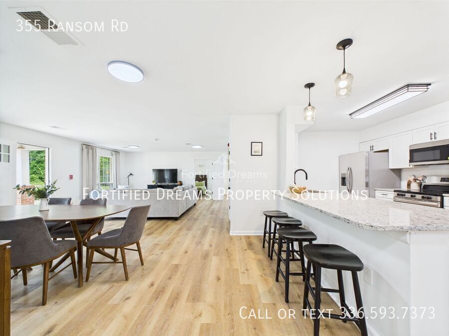The Ransom Estate: 9BR Oasis Near WFU & Reynolda property image