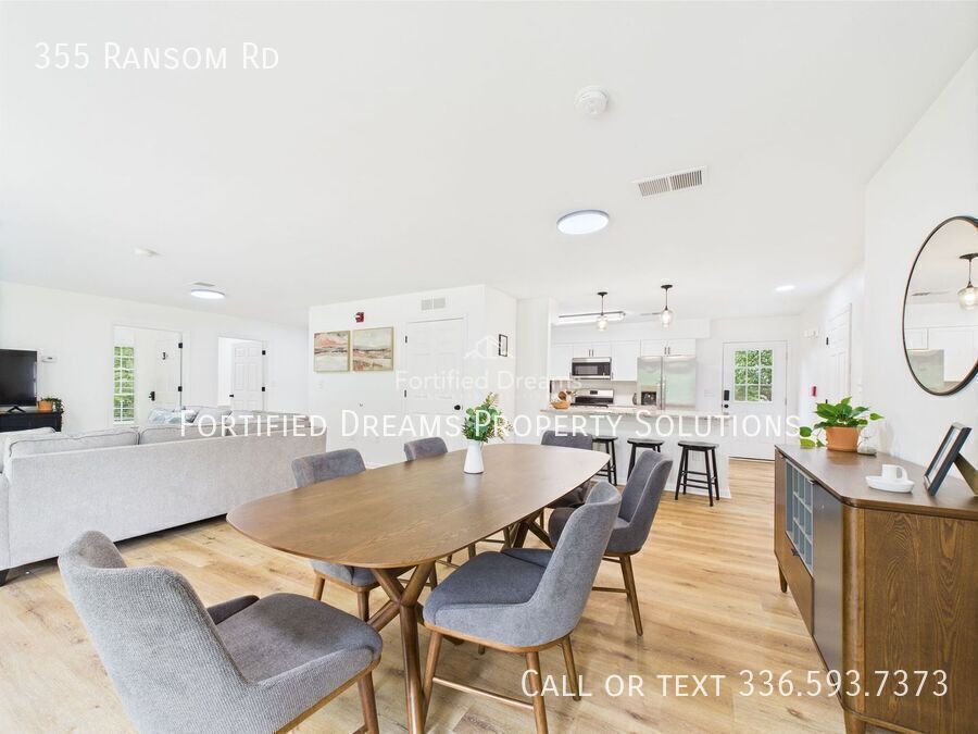 The Ransom Estate: 9BR Oasis Near WFU & Reynolda property image