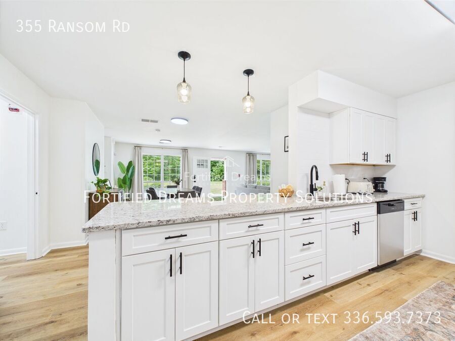 The Ransom Estate: 9BR Oasis Near WFU & Reynolda property image