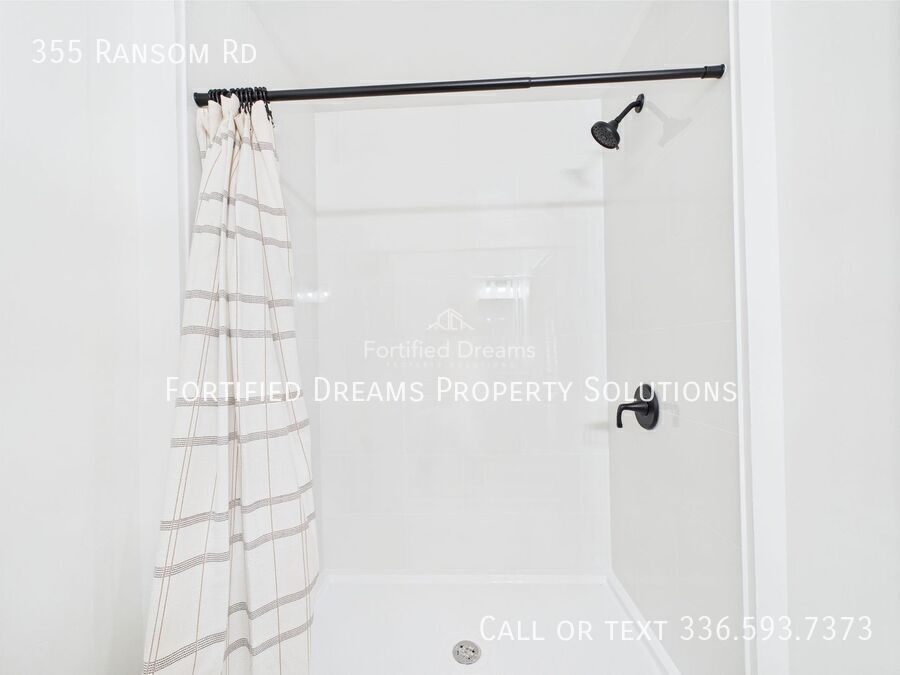 The Ransom Estate: 9BR Oasis Near WFU & Reynolda property image