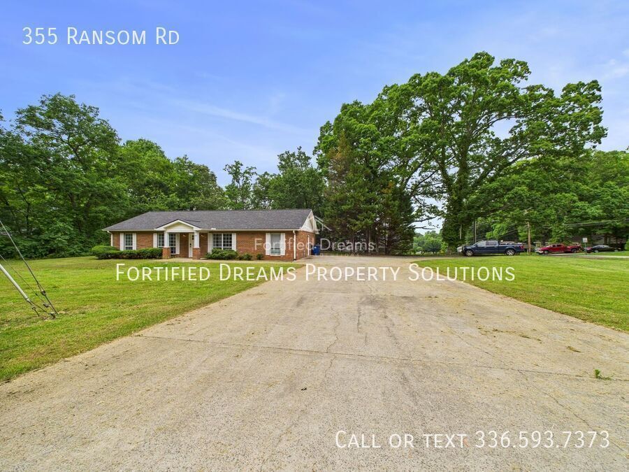 The Ransom Estate: 9BR Oasis Near WFU & Reynolda property image