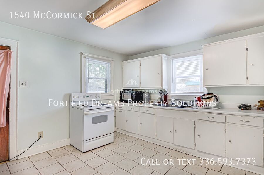 Available June 7 | 3-Bedroom Home in Greensboro's Glenwood Area property image