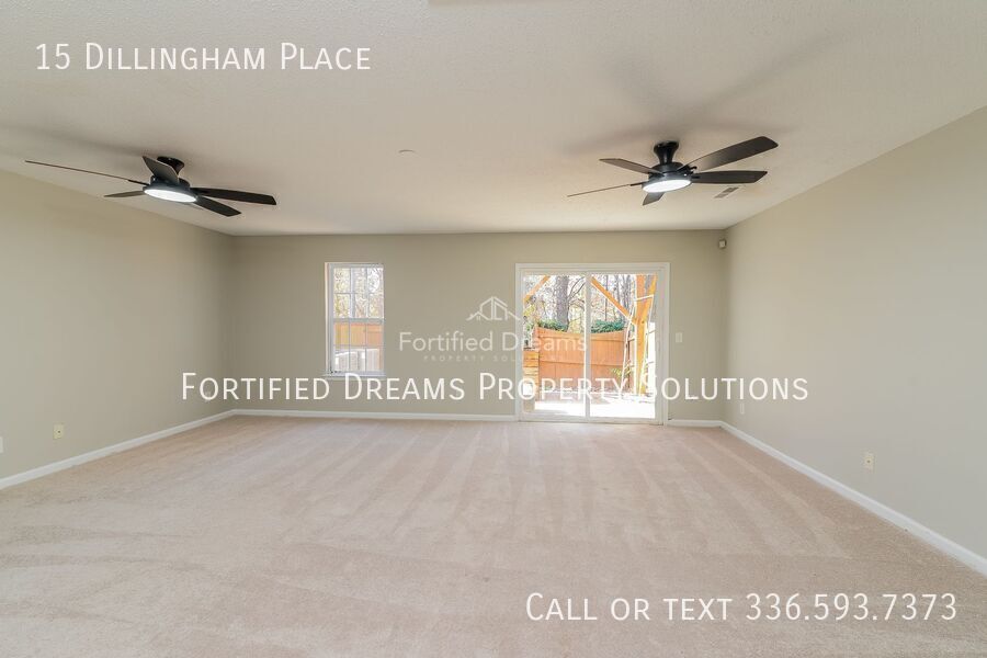 Centrally Located North Greensboro Townhome - Pisgah Church & Elm property image
