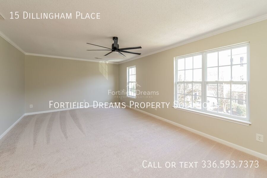 Centrally Located North Greensboro Townhome - Pisgah Church & Elm property image